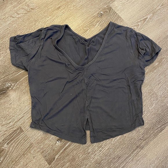 Alphalete Dark Grey T-Shirt 🐺 - Picture 2 of 2